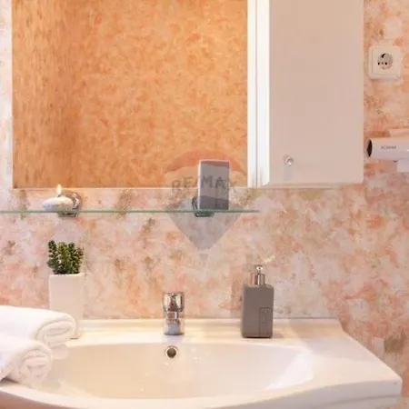 Guest house Apartments Cvek 3 *