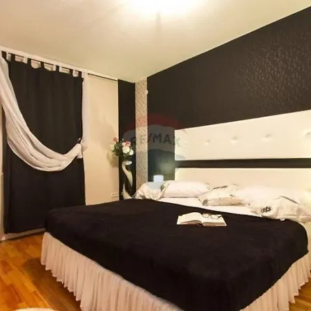 Apartments Cvek 3 Guest house